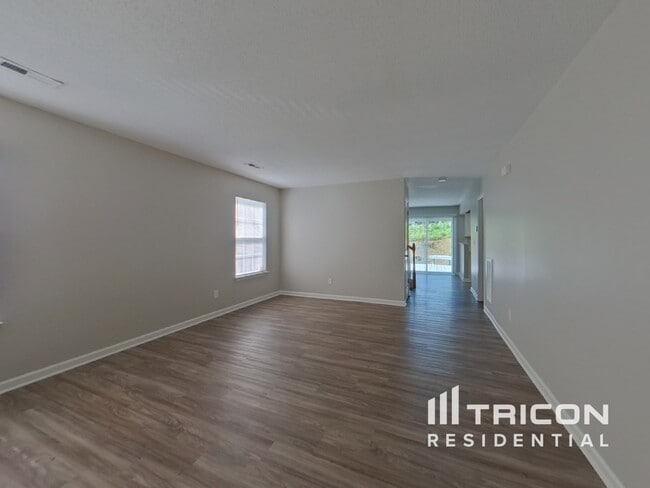 Building Photo - 6826 Squirrels Foot Ct