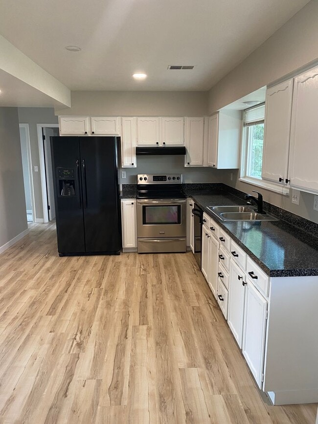 8886-8888 Lowell Blvd (DUPLEX) - 8886-8888 Lowell Blvd (DUPLEX) Apartment