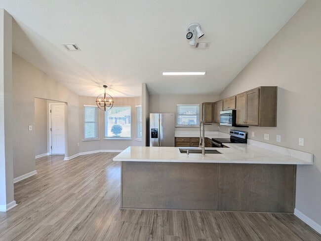 Building Photo - 8233 Hartington Dr