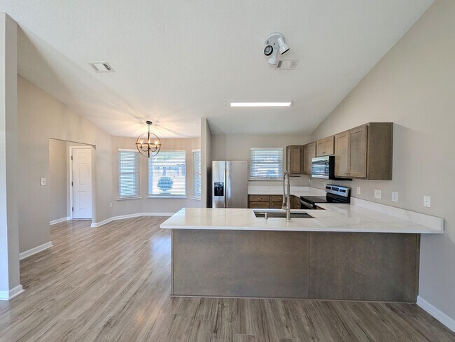 Foto del edificio - 8233 Hartington Dr
