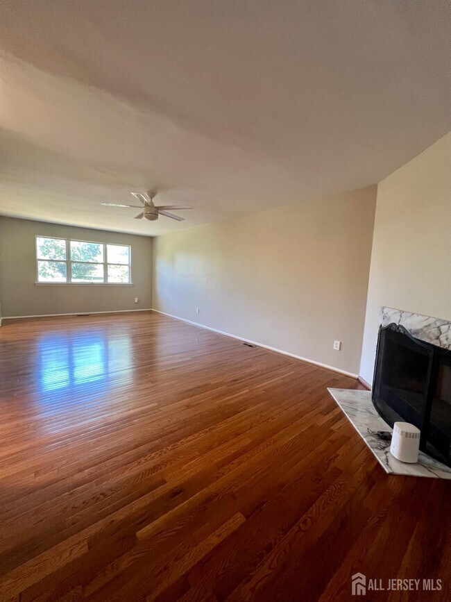 Foto del edificio - 243 Dorset Ct