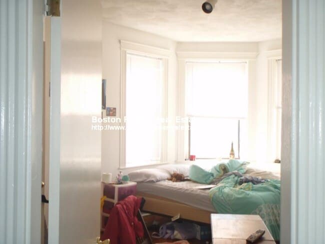 Building Photo - 56 Charlesgate E