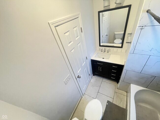 Foto del edificio - 3818 Central Ave