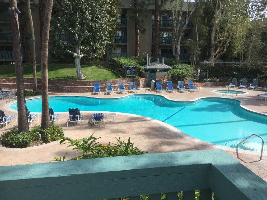 Foto principal - 448 N Bellflower Blvd