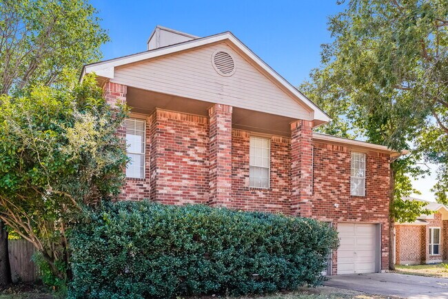 Foto del edificio - 2843 Red Oak Dr