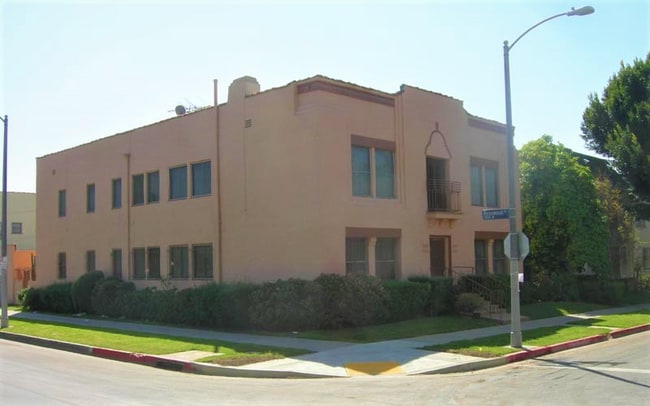 Building Photo - 466 N Orange Grove Ave