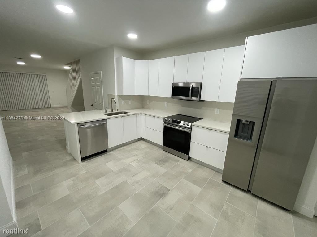 Primary Photo - 3 br, 2.5 bath House - 3808 Tree Top Dr