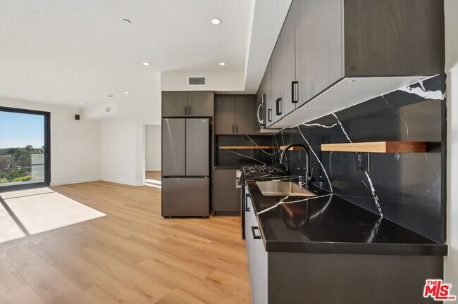 Foto del edificio - 1110 Spaulding Ave