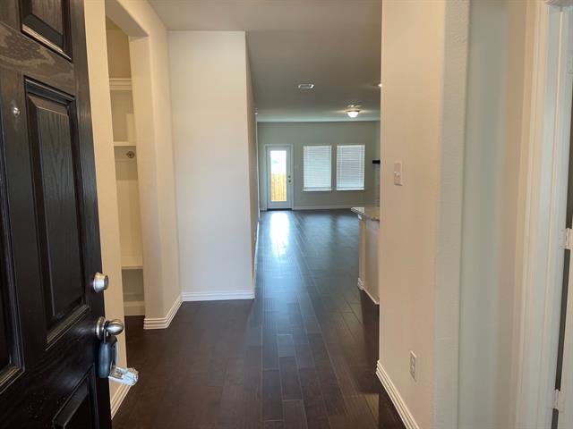 Foto del edificio - 5405 Fairdale Dr