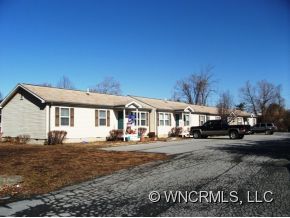 Primary Photo - 1754 Meadowbank Ter