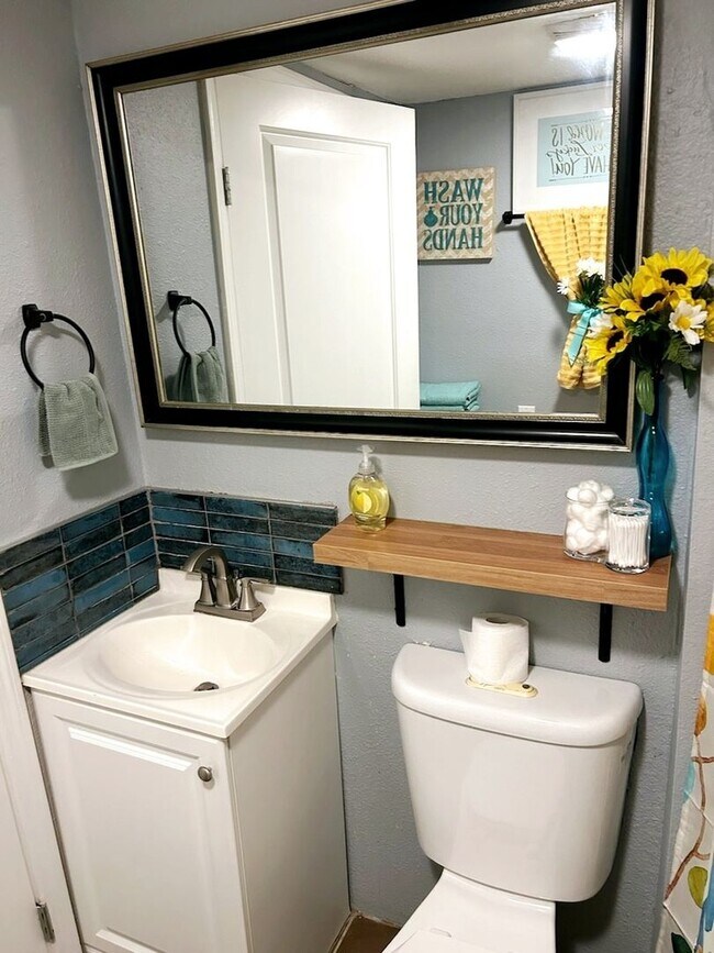 Foto del edificio - Charming Fully Furnished Studio Bungalow i...