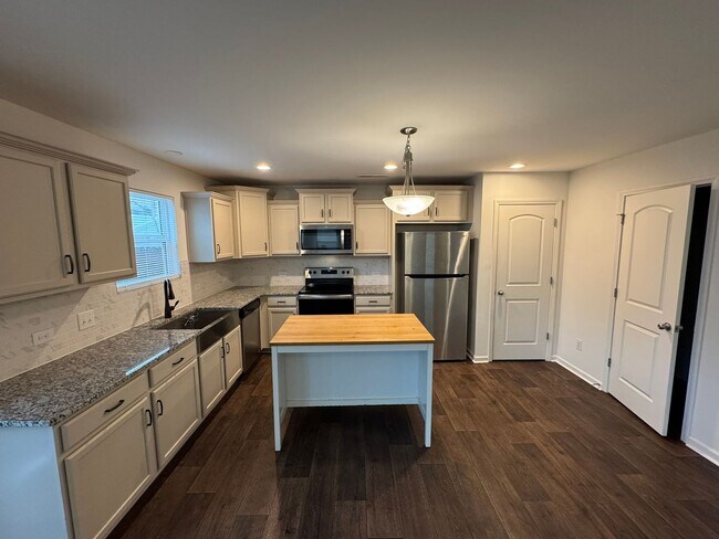 Foto del edificio - 509 Falls Ln