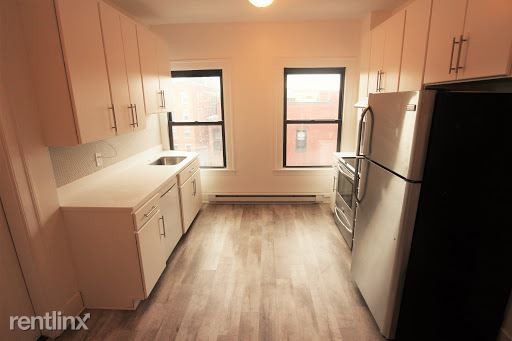 Building Photo - 857 Beacon St