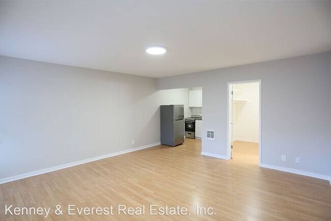 Building Photo - Studio, 1 bath House - 200 Guerrero #214