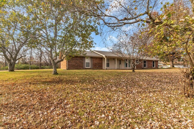 Foto del edificio - 341 Hickory Dr