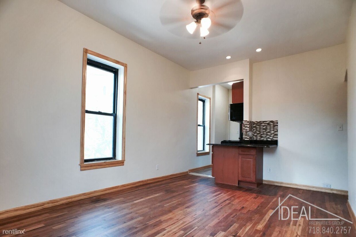 Primary Photo - 480 6th St