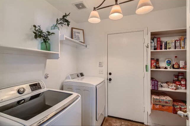 Foto del edificio - 1305 Sunflower Ln