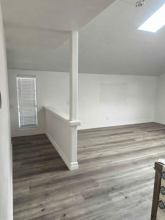 Building Photo - 583 Charlotte Dr