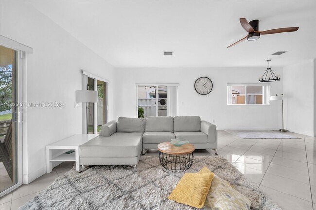 Foto del edificio - 3458 NW 17th Terrace