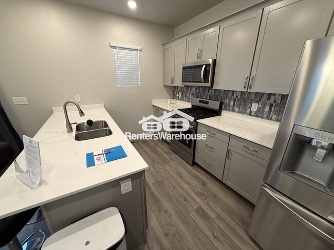 Foto del edificio - 7851 W Walk About Way