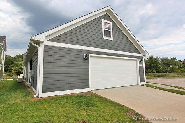 Building Photo - Cottage in Walden Park
