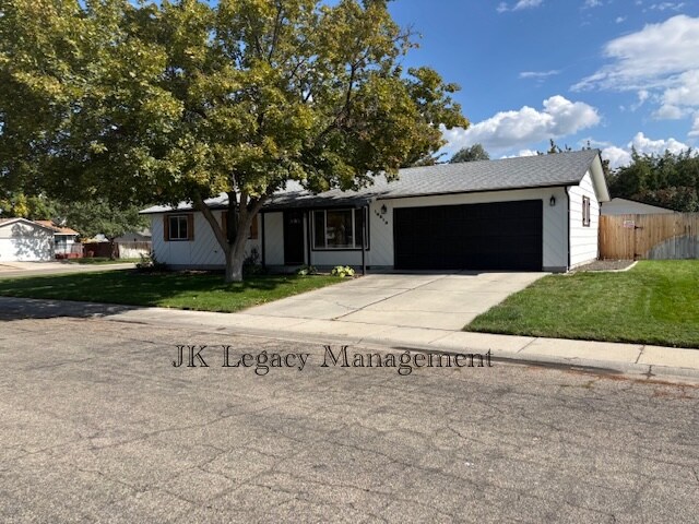 Foto principal - 10513 W Poppy St