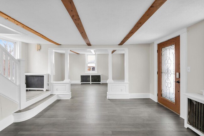 Foto del edificio - 210 Roseto Ave