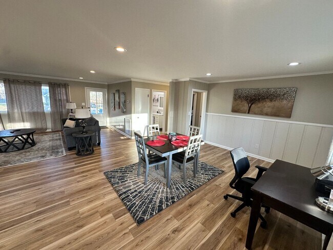 Foto del edificio - Fully Furnished House in Benton City Limits