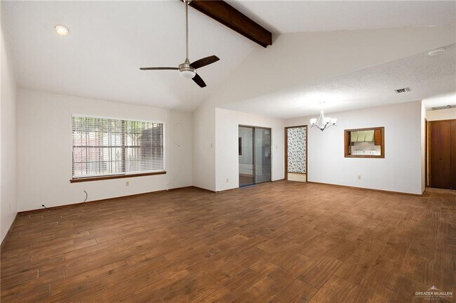 Building Photo - 1105 Cardinal Ave