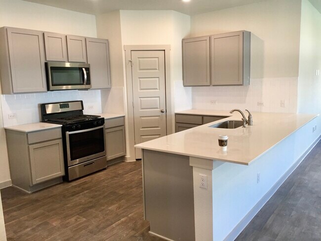 Foto del edificio - 302 Big Sandy Creek Dr