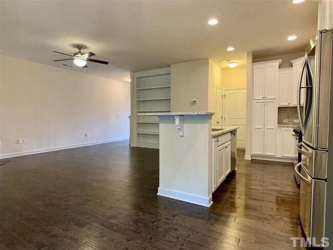 Building Photo - 264 Wembley Dr