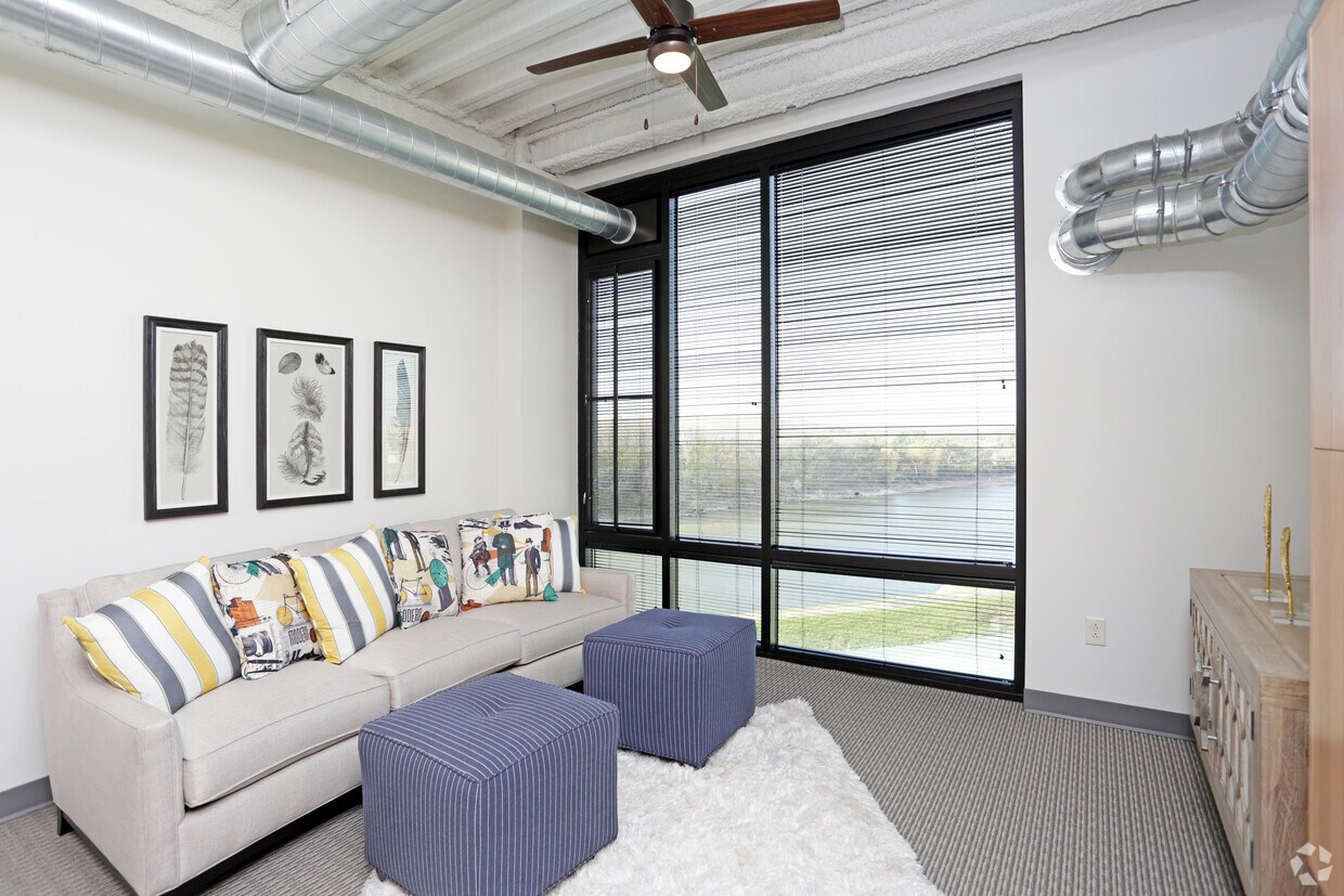 Eagle View Lofts and Townhomes Apartments Des Moines, IA