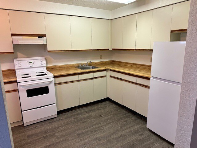 Photo du bâtiment - 639-639 Constance Ave