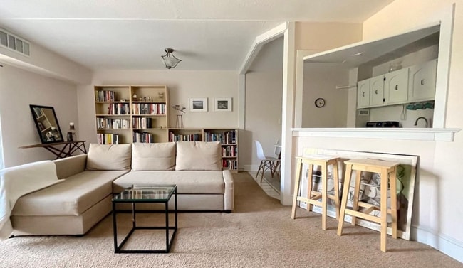 Building Photo - 60 Welsh Tract Rd