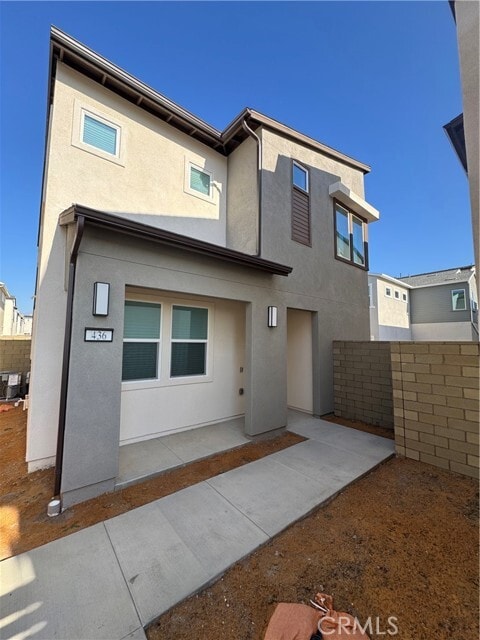 Building Photo - 436 Loon