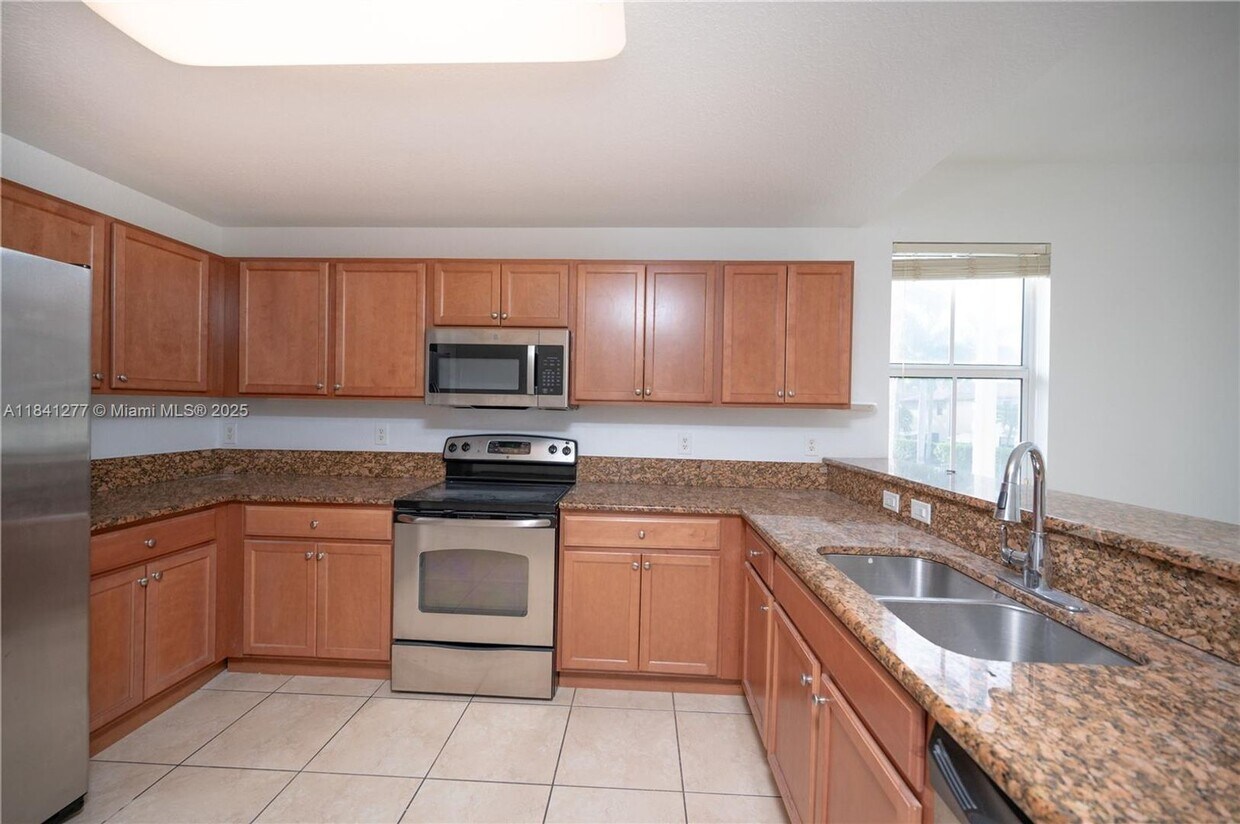 Foto principal - 11501 NW 89th St