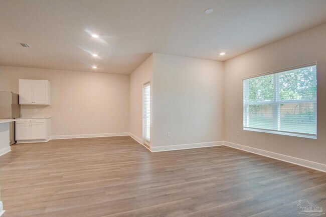 Foto del edificio - 539 Bridle Way