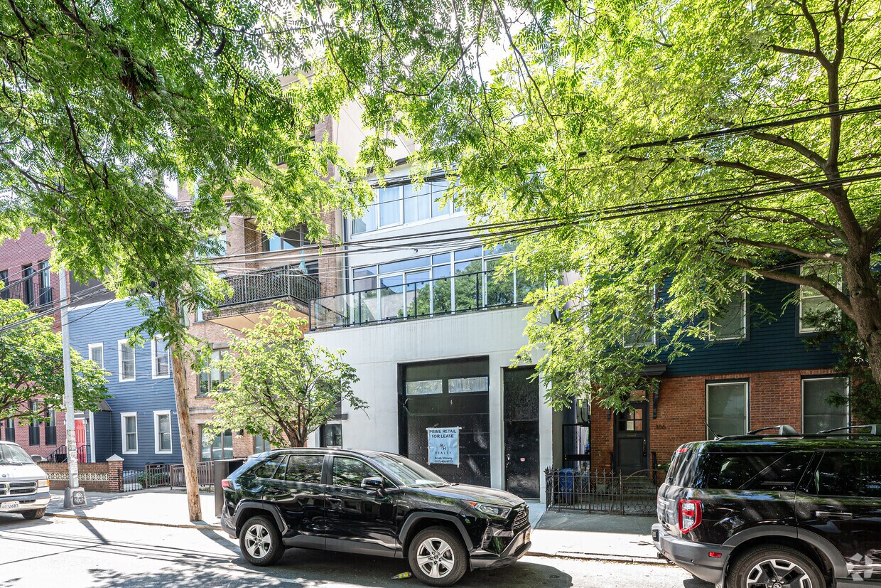 Foto del edificio - 188 Freeman St