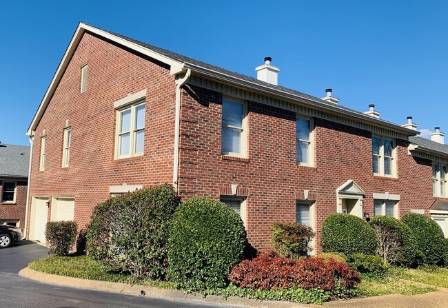 Foto del edificio - 3377 Golf Club Ln