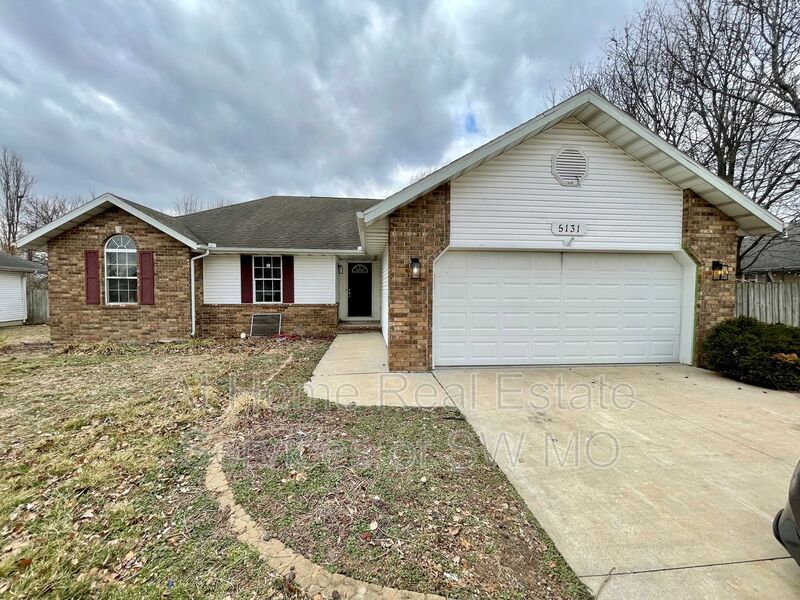 5131 N 10th St, Ozark, MO 65721 House for Rent in Ozark, MO