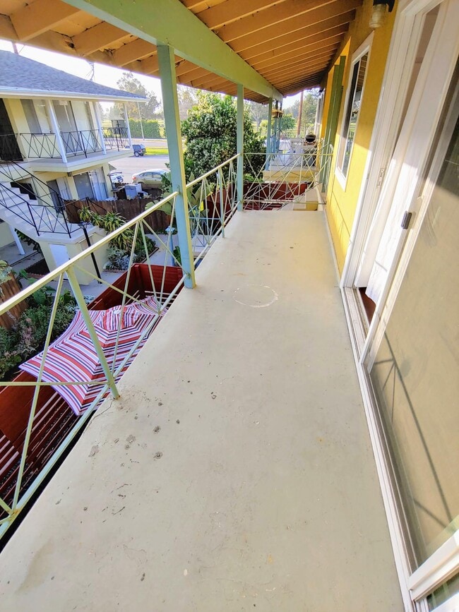 Building Photo - 3688 Redondo Beach Blvd