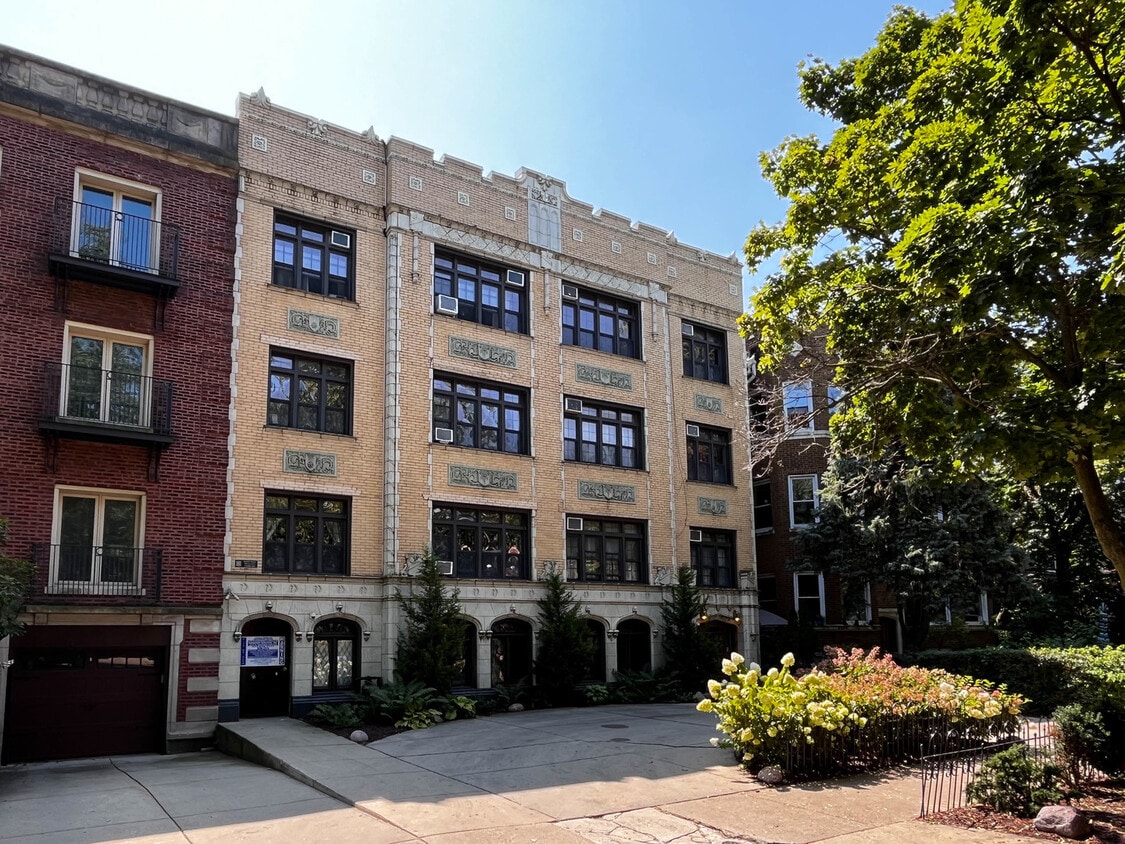 Foto principal - 1127 W Farwell Ave