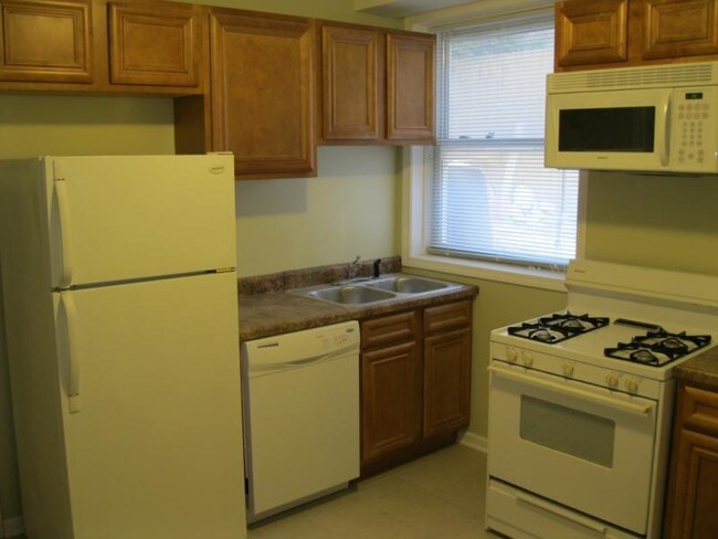 Foto del edificio - 3638 W Diversey Ave