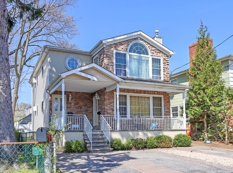 65 Firwood Rd Unit 1st Floor, Port Washington, NY 11050 Apartments in