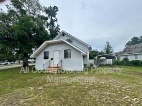 Building Photo - 299 SE Lehigh Ln