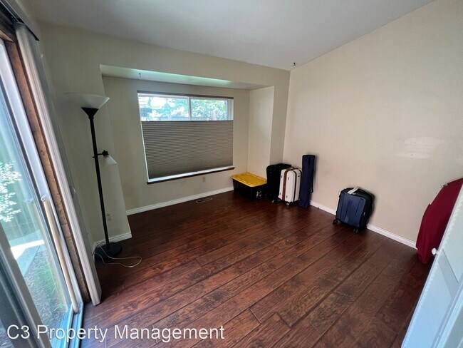 Building Photo - 3 br, 2 bath House - 1935 Waters Edge St #B