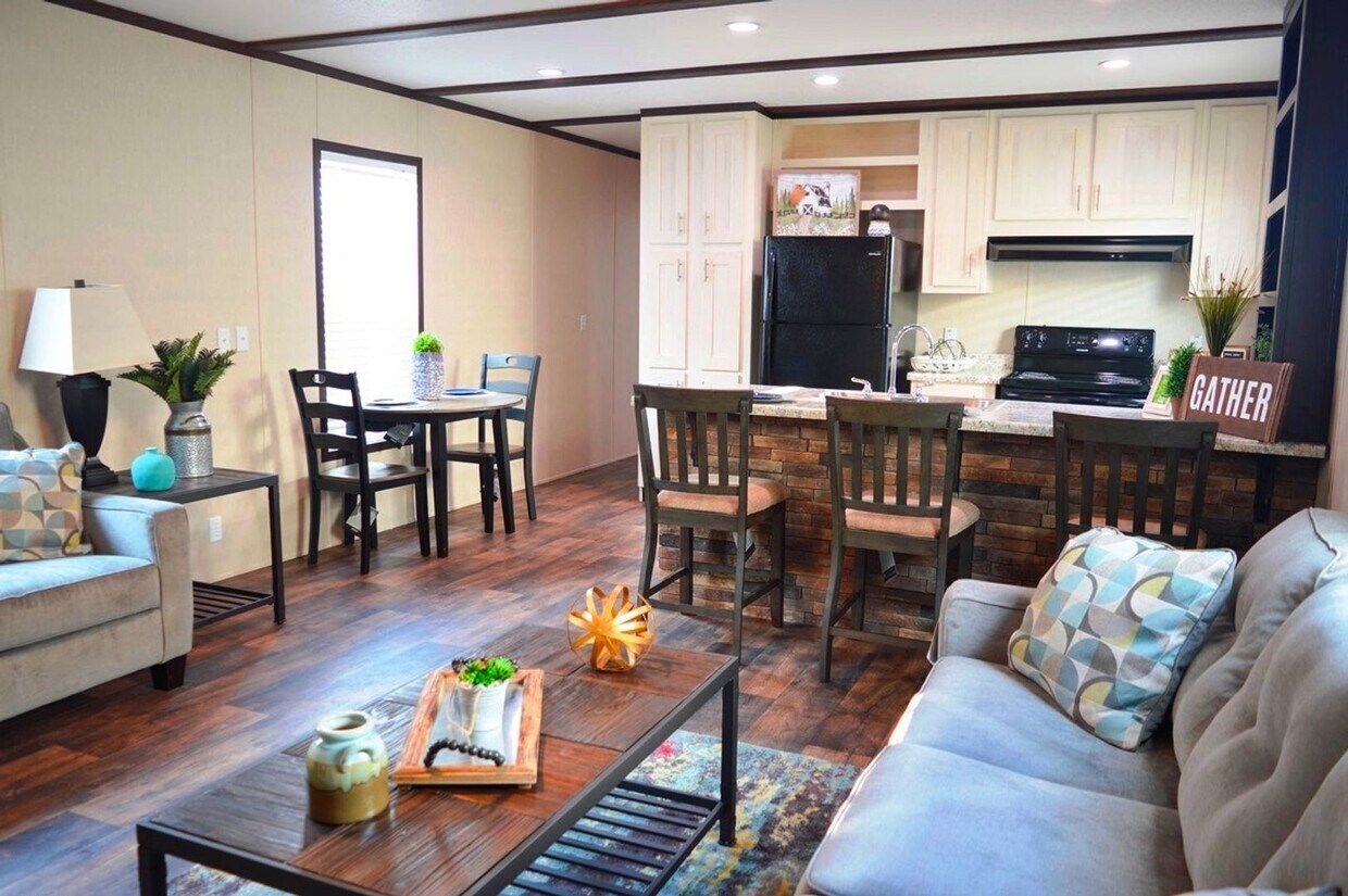 Primary Photo - New 3 Bedroom, 2 Bath! SUMMER SPECIAL- LIM...