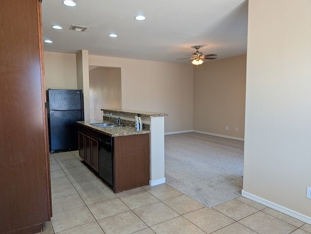 Primary Photo - 42512 W Monteverde Dr