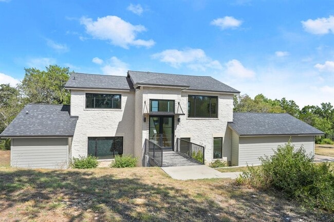 Building Photo - 1703 Yaupon Valley Rd