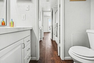 Building Photo - 307 Yacht Club Ln